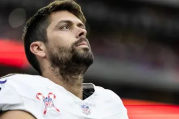 Justin Tucker, estrela da NFL, é suspenso por 10 jogos após ser acusado de importunação sexual