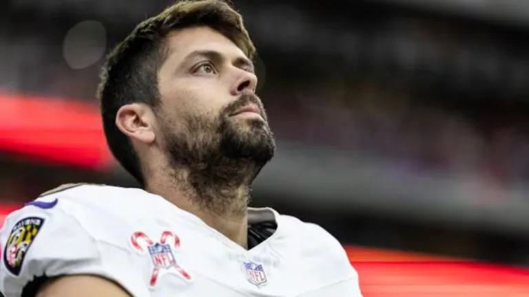 Justin Tucker, estrela da NFL, é suspenso por 10 jogos após ser acusado de importunação sexual