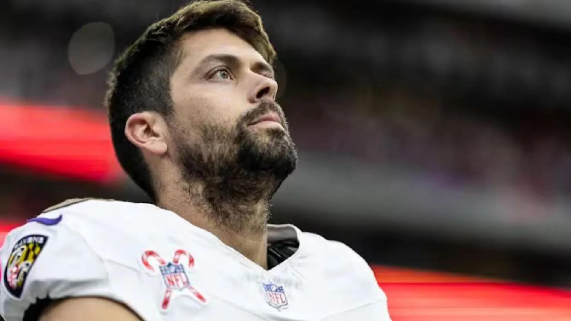 Justin Tucker, estrela da NFL, é suspenso por 10 jogos após ser acusado de importunação sexual