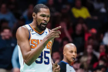 Durant nos Rockets, Celtics e Blazers fecham troca e mais: as últimas notícias do mercado da NBA