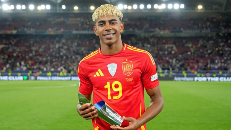 Yamal brilha pela Espanha e Caio Ribeiro elege favorito pela Bola de Ouro: “Tem muito repertório”