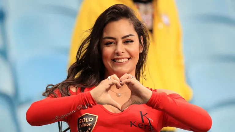 Larissa Riquelme estará presente na Neo Química Arena para assistir Brasil x Paraguai pelas Eliminatórias da Copa