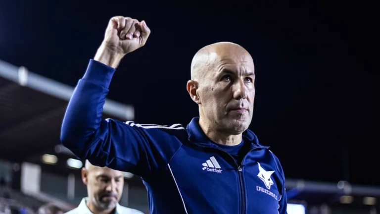 Leonardo Jardim garante amor ao Cruzeiro e não deseja treinar outro clube no Brasil: “Eu sou Cruzeiro”