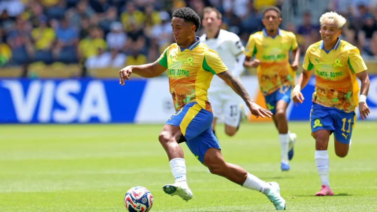 Lucas Ribeiro, astro do Mamelodi e rival do Fluminense no Mundial de Clubes, revela que torce pelo Palmeiras