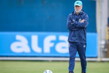 Grêmio tem 11 reforços na temporada e apenas três são titulares de Mano Menezes; Tiago Volpi é um deles