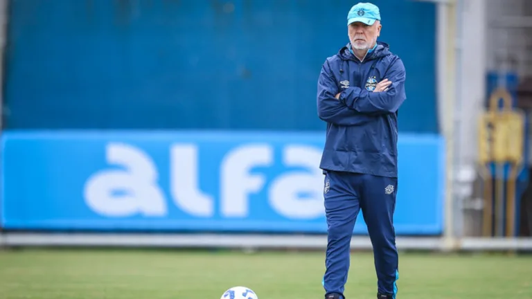 Pedro Ernesto mostra preocupação com calendário do Grêmio e sugere eliminação na Copa Sul-Americana: “Tabela simplesmente terrível”