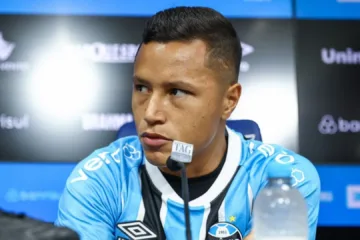 Grêmio precisa desembolsar R$ 1 milhão para ter Marlon em jogo contra o Cruzeiro no Brasileirão