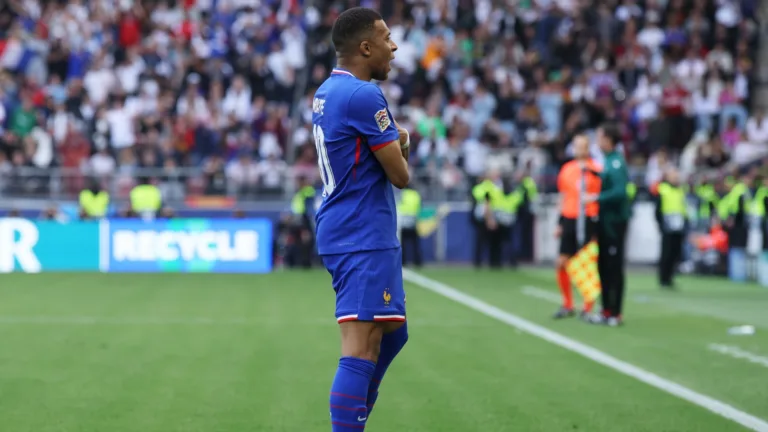 Mbappé é decisivo, França bate a Alemanha por 2 a 0 e garante o terceiro lugar da Liga das Nações