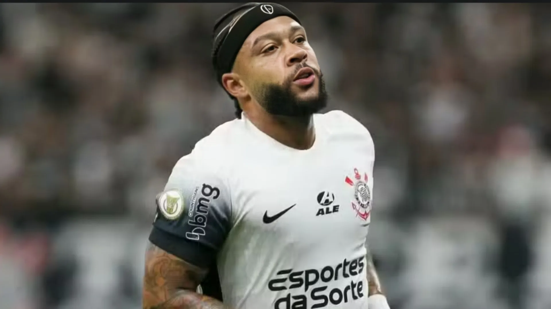 Corinthians quer vender Memphis Depay e Nicola revela custo mensal do atacante ao Timão: “R$ 6 milhões de reais”
