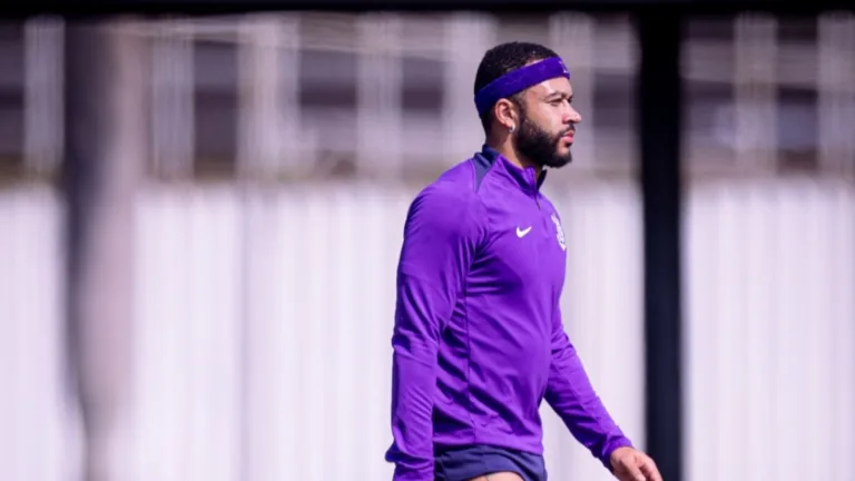 Memphis diz que Corinthians ‘precisa melhorar’ na temporada: “Em todos os aspectos”