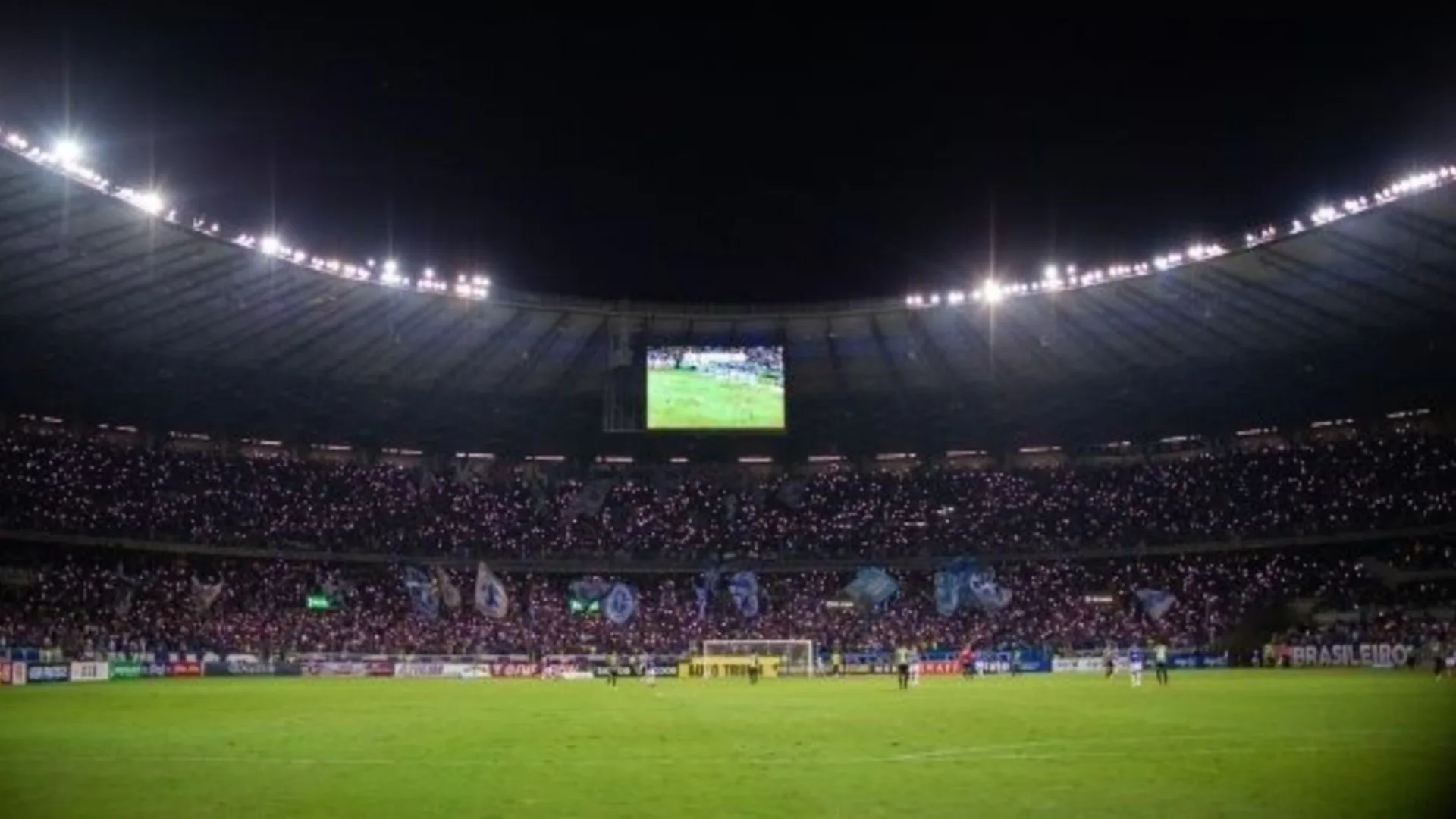 Cruzeiro negocia renovação de contrato com administradora do Mineirão