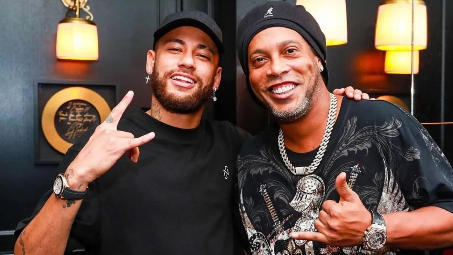 Cuca, do Atlético-MG, descarta plano que trouxe Ronaldinho Gaúcho aplicado com Neymar: “Não tem caixa”