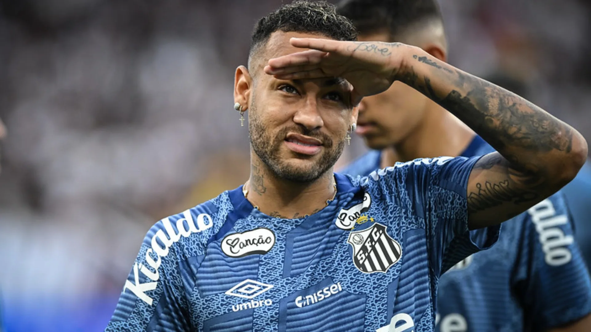 Cleber Xavier indica como pretende escalar Neymar no retorno do Brasileirão: “Como segundo atacante ou falso 9”