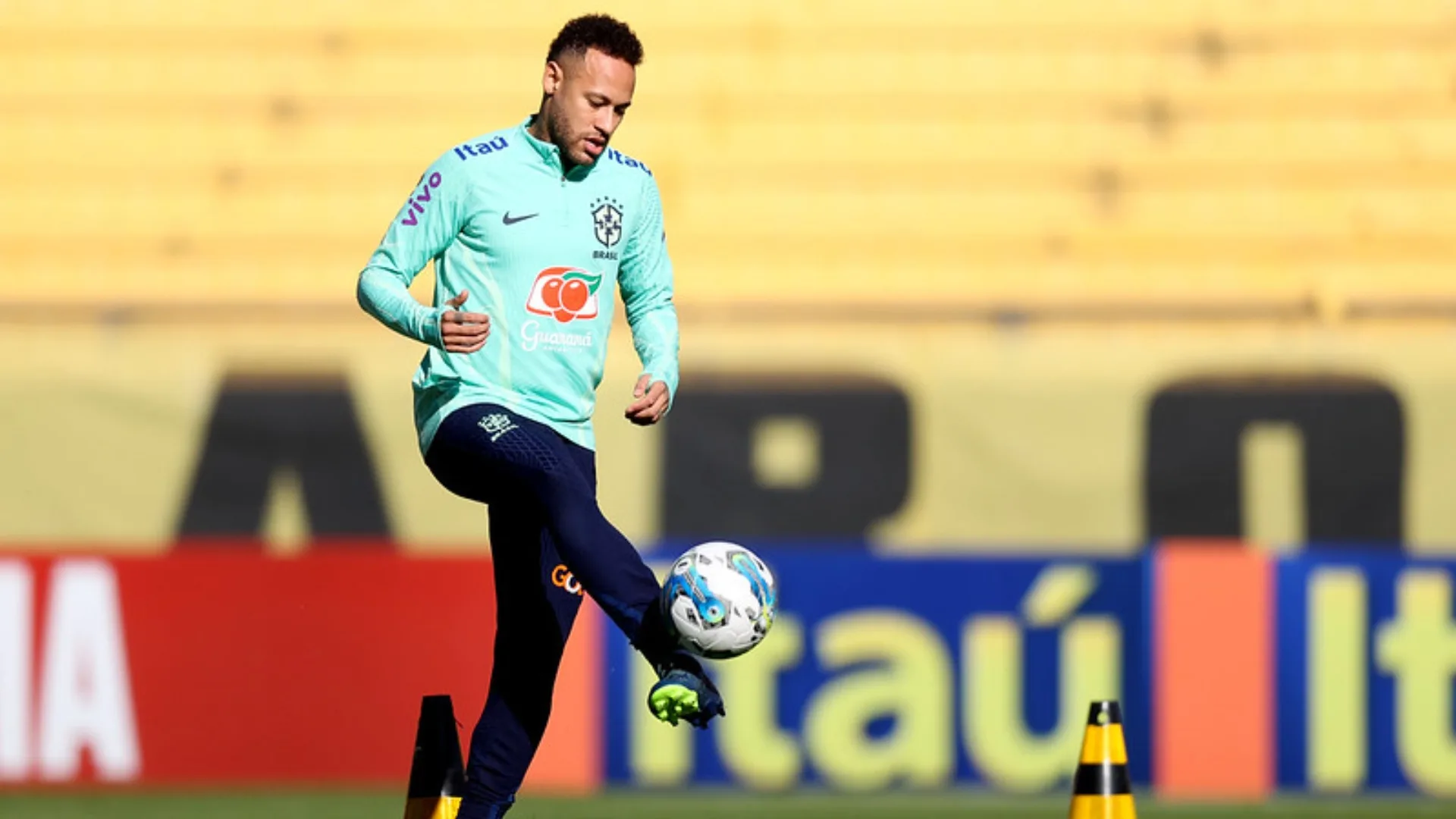 Casemiro torce por melhora física e volta de Neymar à seleção brasileira: “É o melhor disparado”