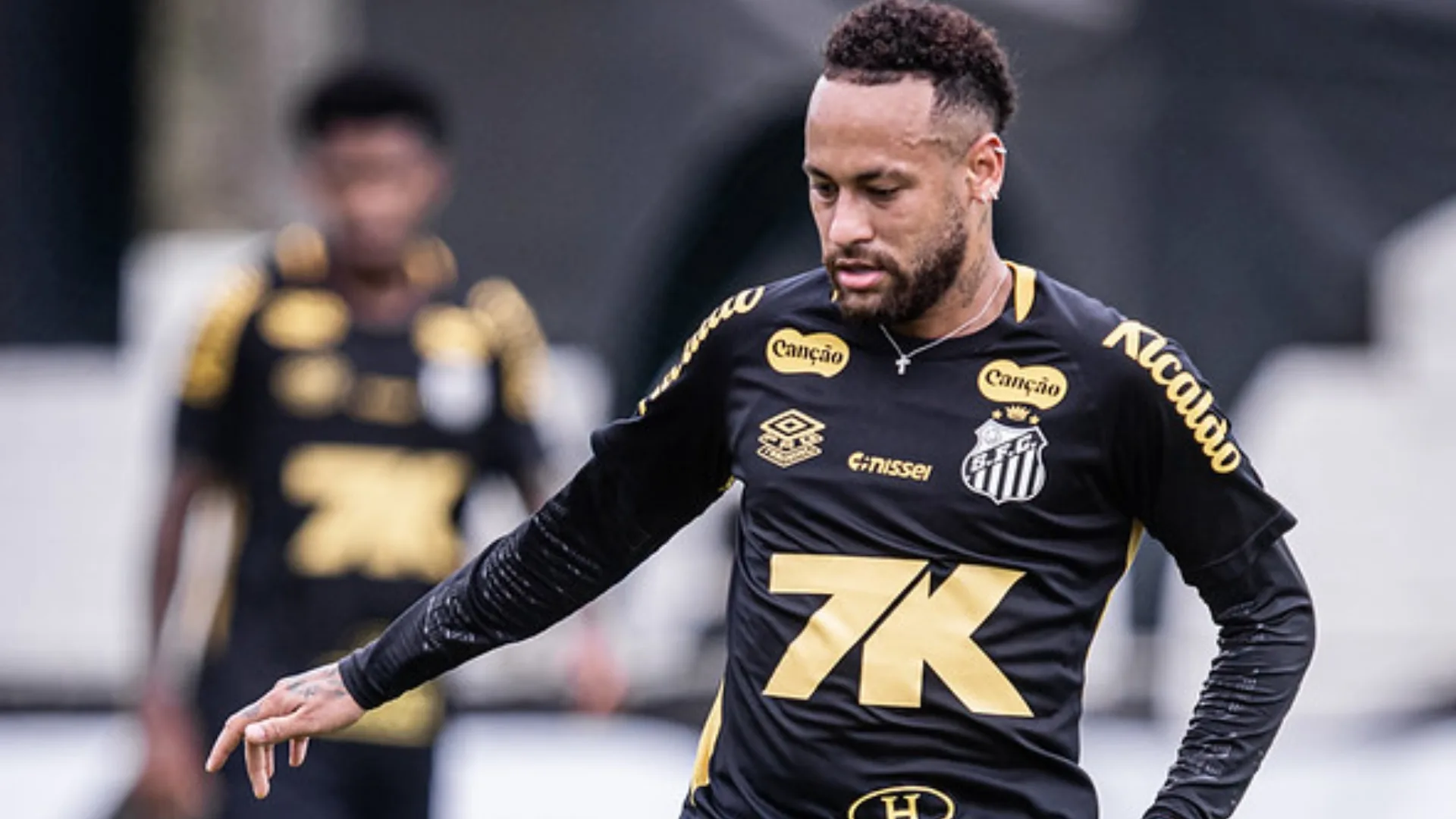 Neymar cumpre recomendações do Santos durante ‘férias’ e anima comissão técnica para retorno do Brasileirão
