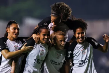 Internacional x Corinthians: onde assistir, escalações e retrospecto do jogo pelo Brasileirão Feminino