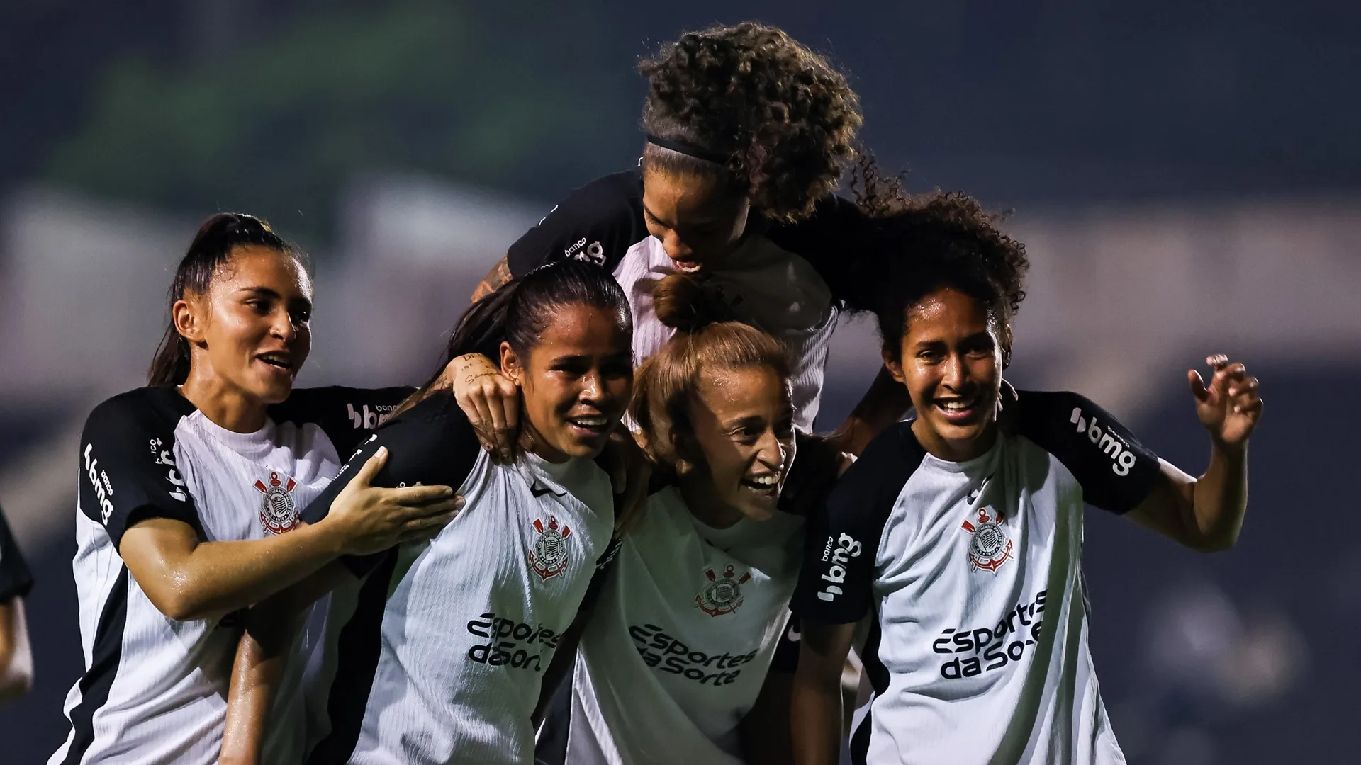 Internacional x Corinthians: onde assistir, escalações e retrospecto do jogo pelo Brasileirão Feminino