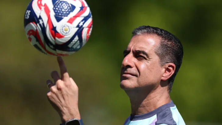 Renato Paiva pode mudar defesa do Botafogo para partida contra o PSG na Copa do Mundo de Clubes Renato Paiva pode mudar defesa do Botafogo para partida contra o PSG na Copa do Mundo de Clubes