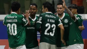 Palmeiras fica estacionado na tabela do Brasileirão mesmo com um jogo a menos antes da Copa do Mundo de Clubes