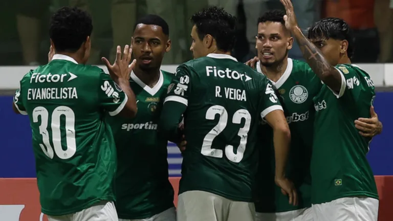 Palmeiras fica estacionado na tabela do Brasileirão mesmo com um jogo a menos antes da Copa do Mundo de Clubes