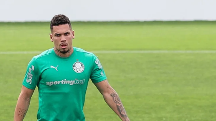 Casagrande alerta novo problema na recuperação de Paulinho no Palmeiras e questiona: “Alguma coisa errada deu”