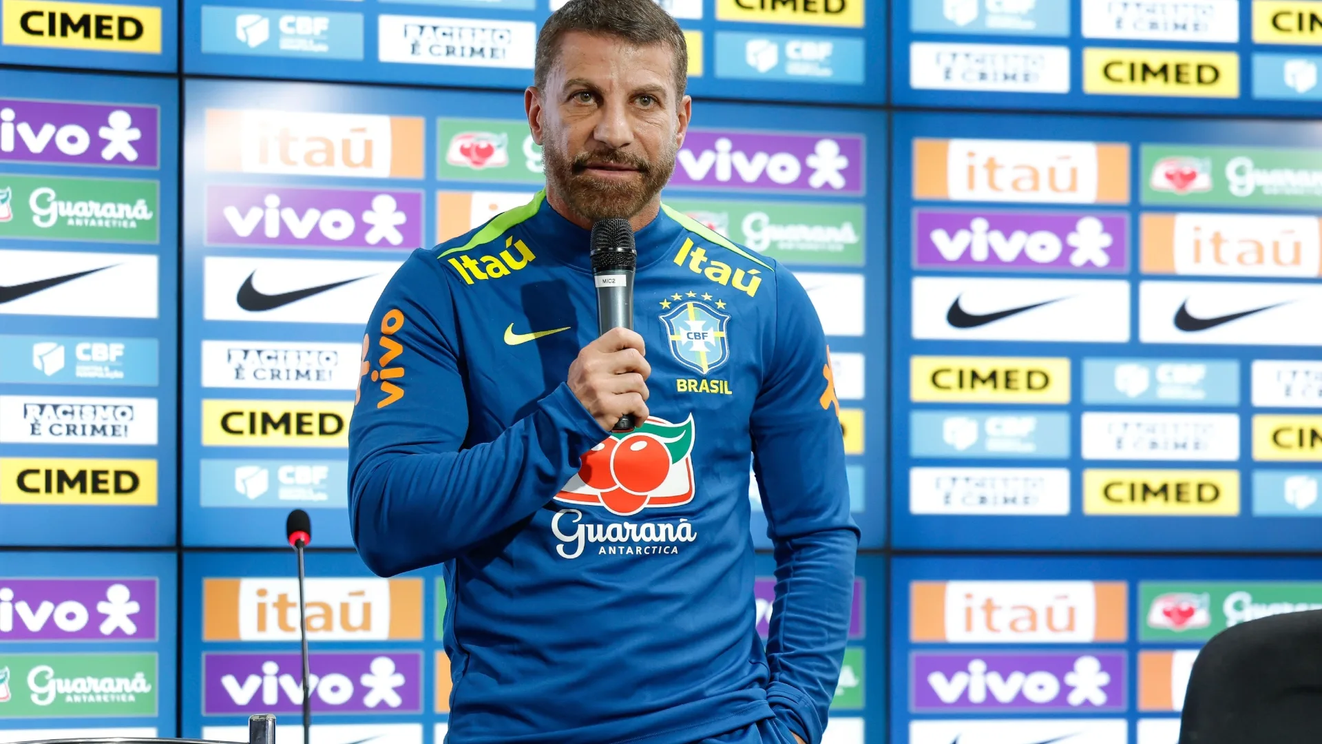 Craque Neto reprova escolha de Pedrinho, do Vasco, como chefe de delegação na seleção brasileira