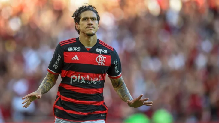Zinho sugere escalação de Pedro em Flamengo x Chelsea no Mundial de Clubes: “Para segurar os zagueiros” Zinho sugere escalação de Pedro em Flamengo x Chelsea no Mundial de Clubes: “Para segurar os zagueiros”