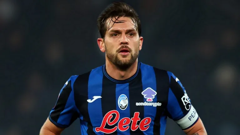 Rafael Tolói é especulado no Internacional e Ribeiro Neto reage sobre o zagueiro: “Vocês estão viajando”