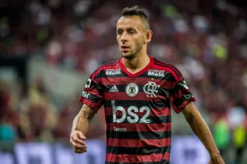 Rafinha revela mensagem de Neuer, do Bayern, após duelo no Mundial de Clubes: “Gostou muito da torcida do Flamengo”