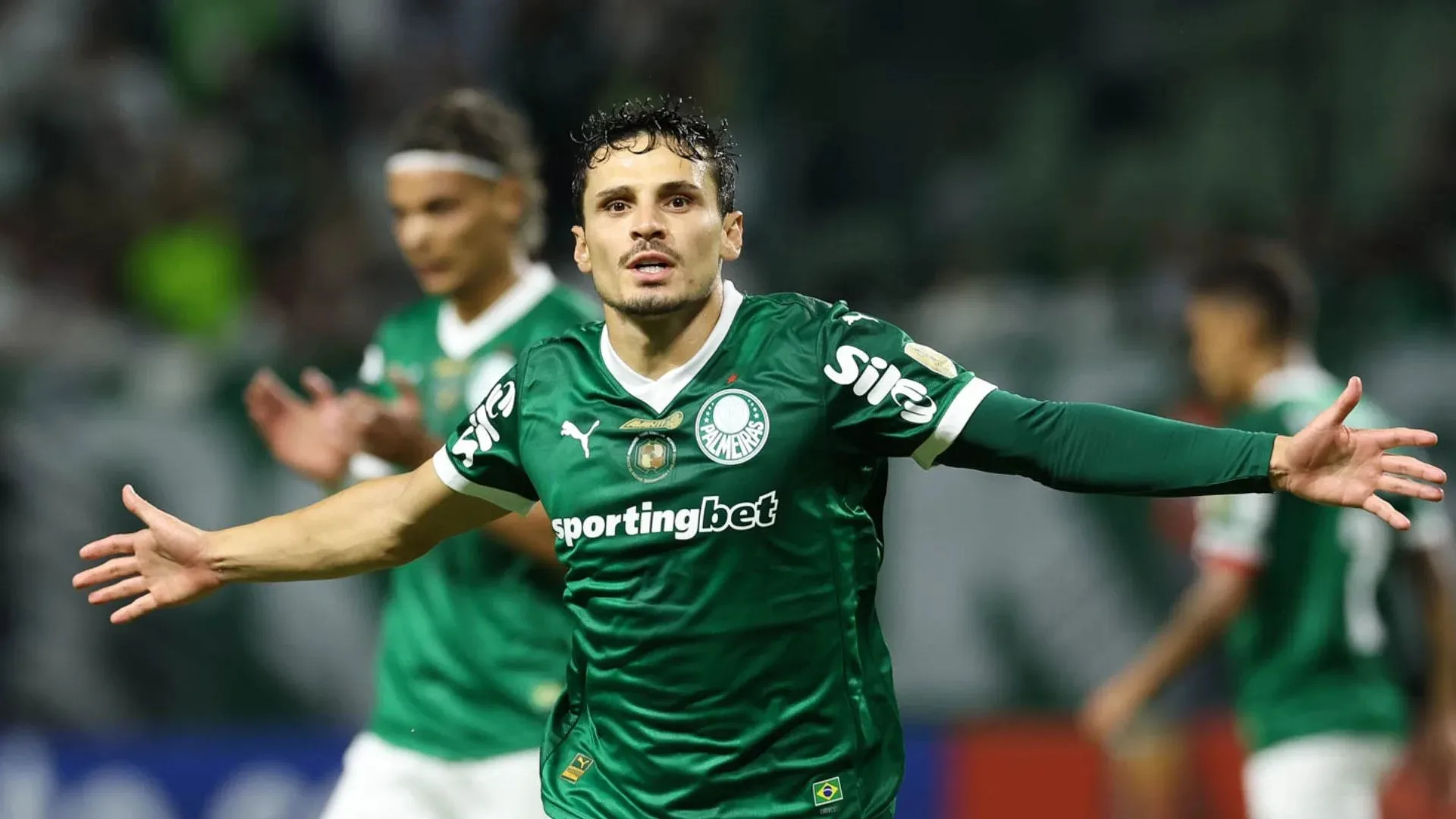 Raphael Veiga quer deixar o Palmeiras e Nicola indica saída para o exterior: “Clube não vê ele como protagonista”