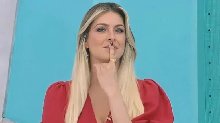 Renata Fan se desespera com Flamengo x Internacional nas oitavas da Libertadores: “À espera de um milagre”