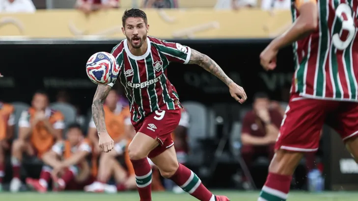 Renato Gaúcho defende Everaldo e pede paciência à torcida do Fluminense: “Falta confiança por causa da cobrança” Renato Gaúcho defende Everaldo e pede paciência à torcida do Fluminense: “Falta confiança por causa da cobrança”