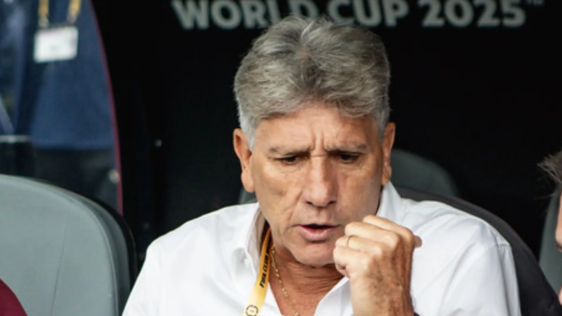 Zinho descarta rótulo de ultrapassado no Fluminense e elogia Renato Gaúcho: “Não vai falar palavras bonitas”