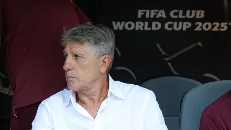 Renato Gaúcho vê Fluminense e Palmeiras aplicando lição marcante no Mundial de Clubes: “São 11 contra 11”