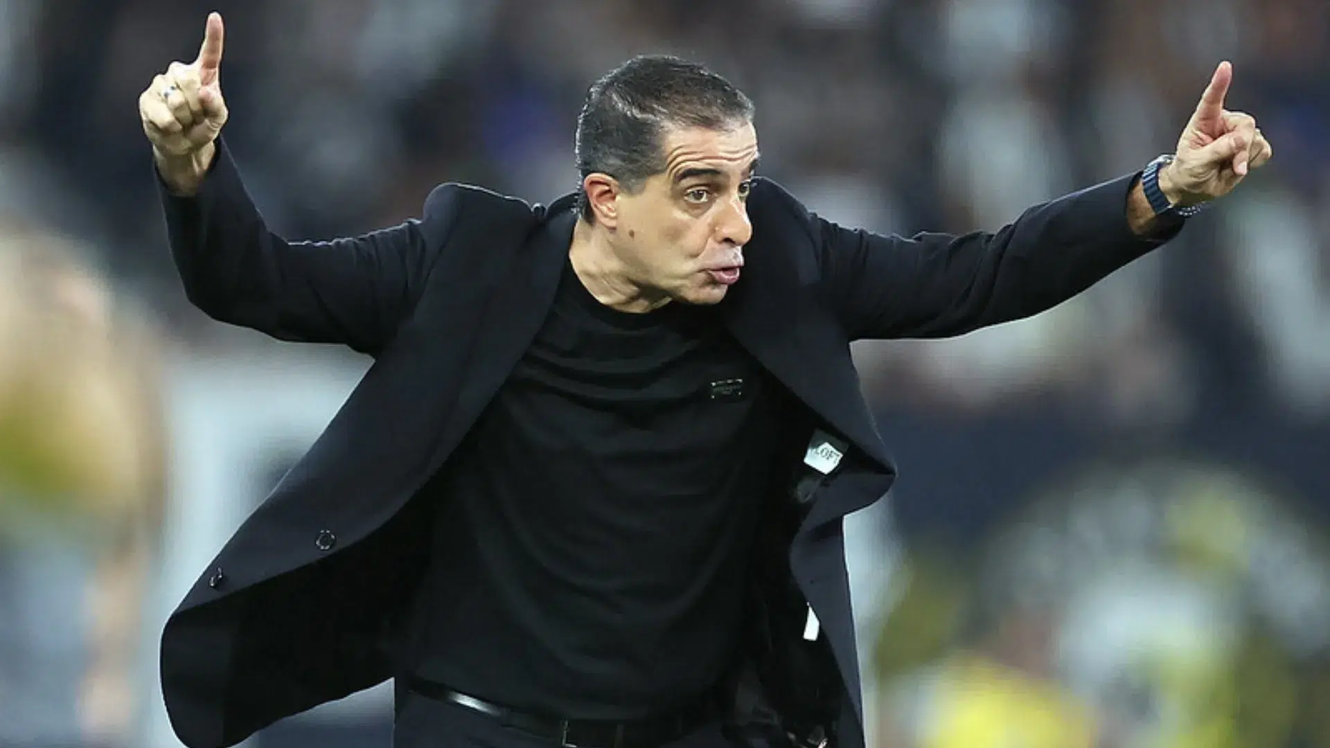 Renato Paiva, técnico do Botafogo, torce por avanço de Flamengo e Fluminense no Mundial: “Isso que desejo”