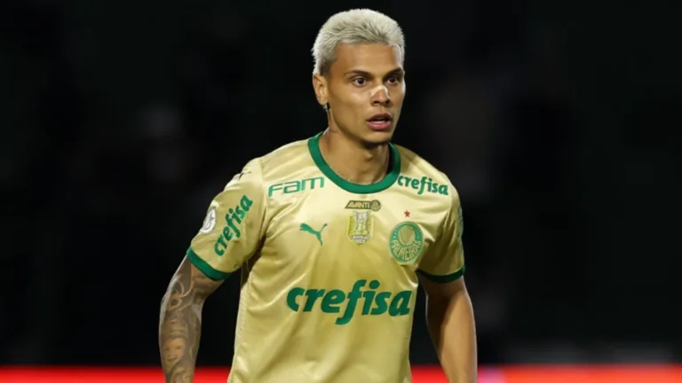 Nicola cita interesse do Porto em Richard Ríos, e Palmeiras só conversa após o Mundial de Clubes: “Leila quer manter o elenco até dezembro”