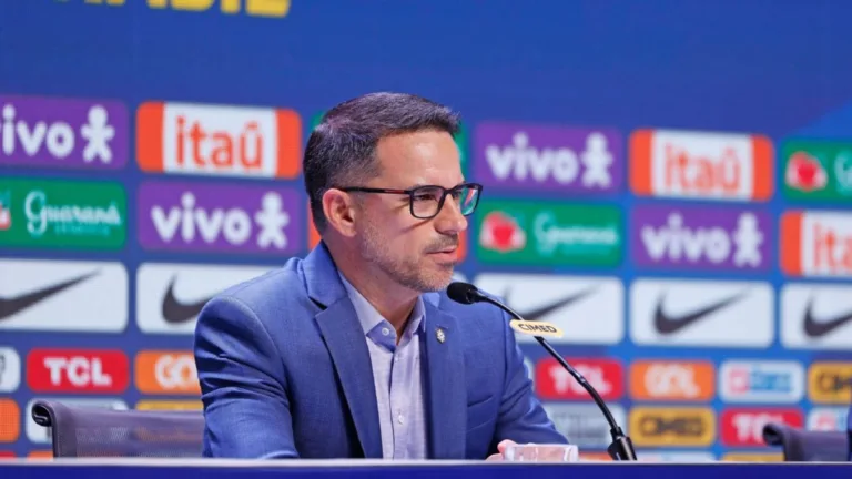 Diretor da seleção brasileira, Rodrigo Caetano responde às críticas de Renan Lodi: “Talvez ele tenha se equivocado na forma, na expressão”