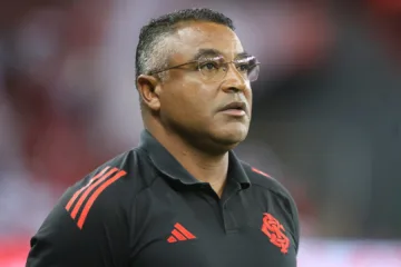 Luiz Carlos Reche diz que Roger Machado não será demitido pelo Internacional: “Seria uma molecagem e uma insanidade”