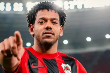 Nicola diz que Romarinho quer jogar no Brasil, mas Corinthians não pretende contratá-lo: “Decisão do Fabinho Soldado”
