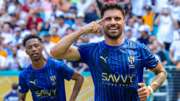 Al-Hilal sufoca o Real Madrid no Mundial de Clubes e arranca empate com Bono defendendo pênalti