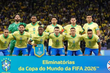 Jogadores da seleção brasileira antes do duelo contra a seleção do Paraguai