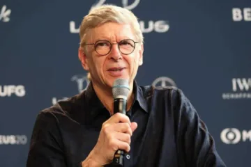 Arsène Wenger se rende ao Flamengo após jogo contra o Bayern: “Tem os melhores torcedores do mundo”