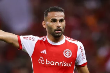 Torcida do Internacional concorda com saída de Thiago Maia para a MLS: “Tem que vazar do Beira-Rio”