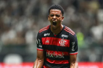 Carlinhos, atacante do Flamengo