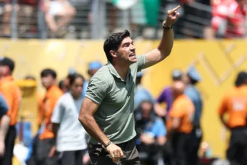Nilson César critica Abel Ferreira por escalação do Palmeiras contra o Al-Ahly: “A hora que mudou, cresceu”