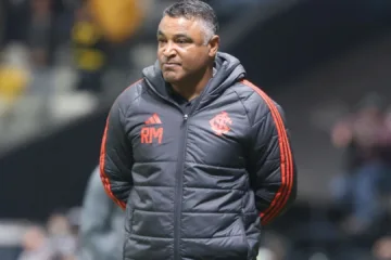 Torcedores do Internacional sugerem Crespo como substituto de Roger Machado: “Dá tempo de salvar a temporada”