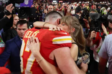 Travis Kelce, estrela dos Chiefs, fala sobre possível aposentadoria da NFL: “Estou focado em ganhar o título”