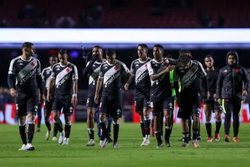 Vasco fará amistoso contra o Montevideo Wanderers e rivais zoam: “Cada um tem o Mundial que merece”