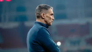 Fortaleza toma decisão e define permanência de Vojvoda em meio ao cenário de pressão no Brasileirão