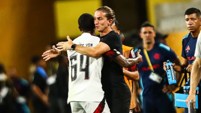 Torcedores do Flamengo cobram presença de Wallace Yan contra o Bayern de Munique: “Ele tem muita estrela”